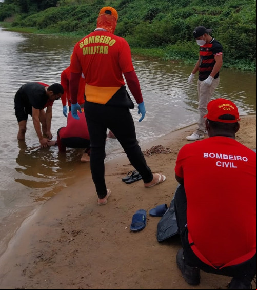 Adolescente morre afogado após ajudar amigo a atravessar o Rio Poti