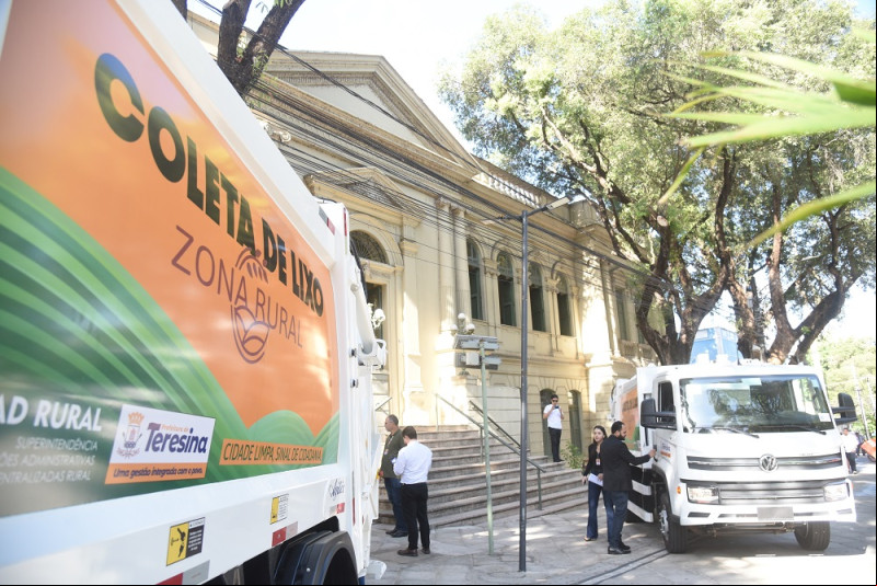 Prefeitura de Teresina prorroga por 90 dias contrato de limpeza urbana na zona Leste