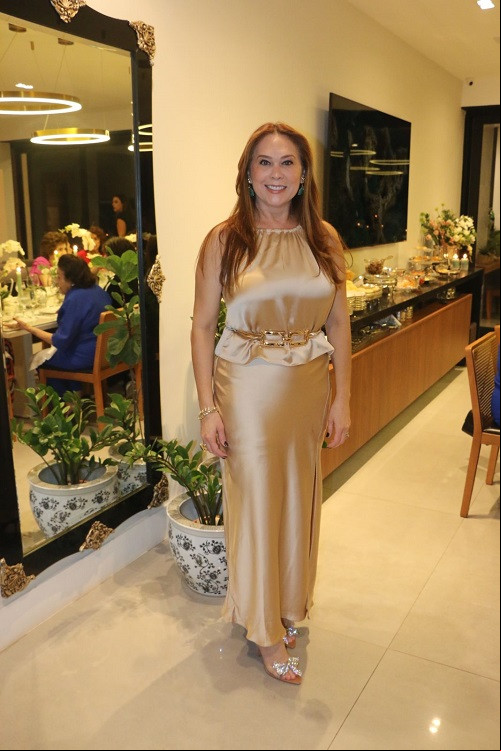 As queridas Nazareth Dias e Gisela Ximenes foram anfitriãs da reunião do Granf Clube na residência de Karla Dias